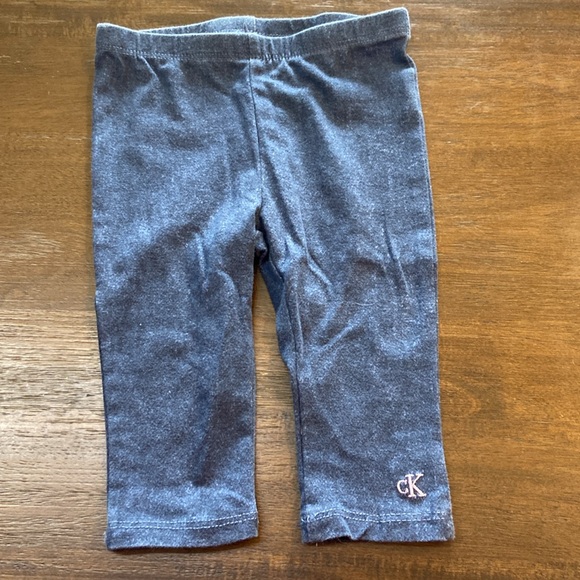 Calvin Klein Matching Set - Picture 4 of 5